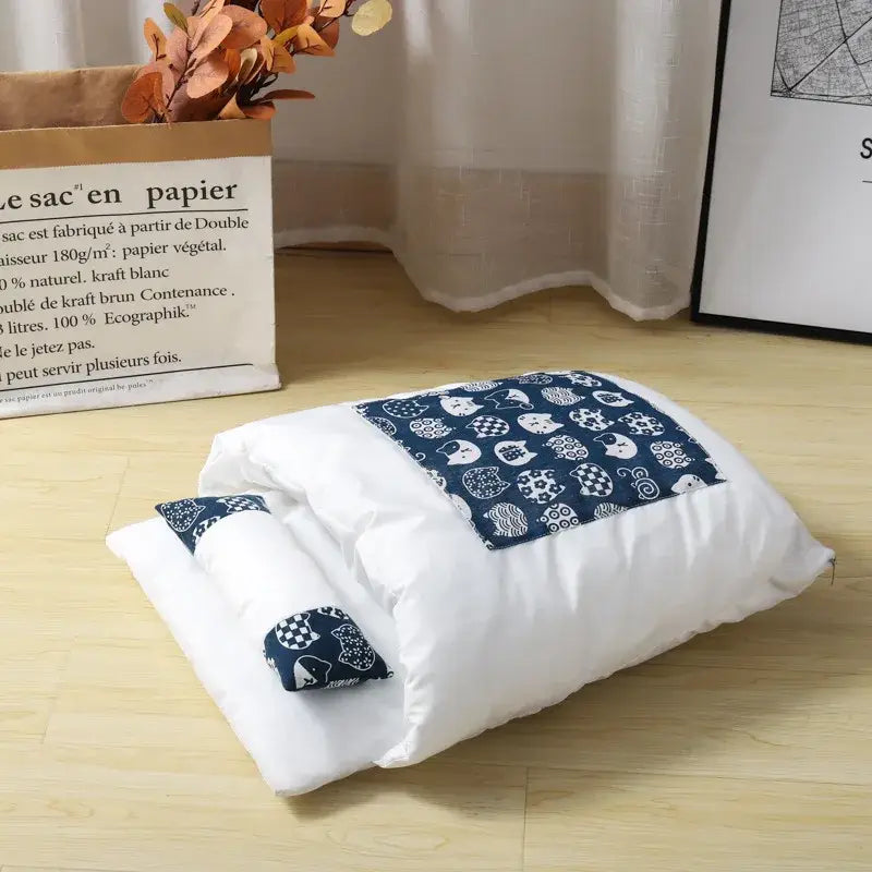 Navy Trimmed White Pillow Warm Cat Bed with Removable Sleeping Bag